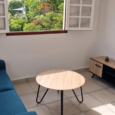 Joli T2 En Bas De Villa Vue Jardin Et Mer Vieux-Habitants Esterno foto